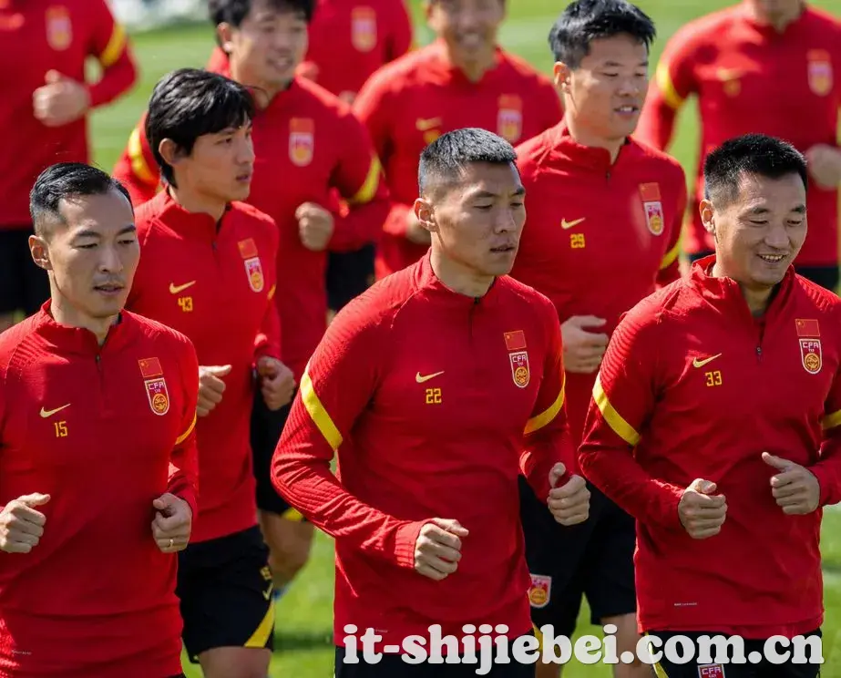 中国足球青岛VS成都